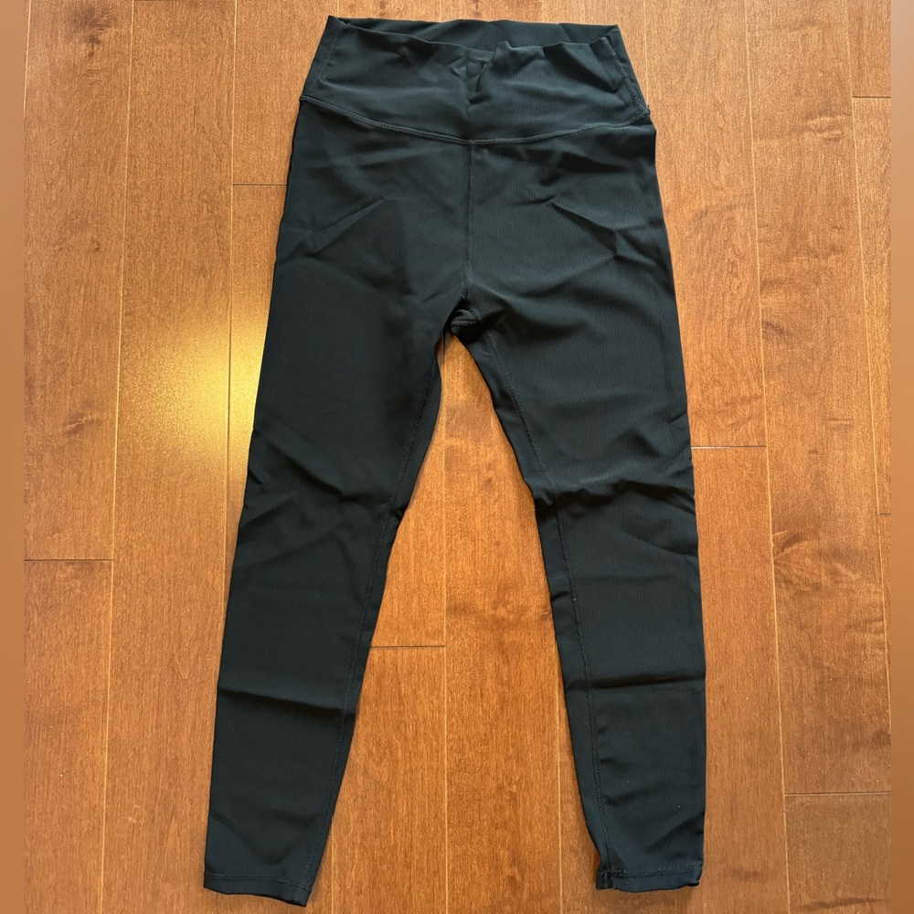 Willo Ribbed leggings size L never worn